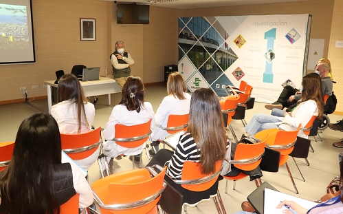 Jordi Peña-Casanova durante su conferencia Jordi Peña-Casanova durante su conferencia