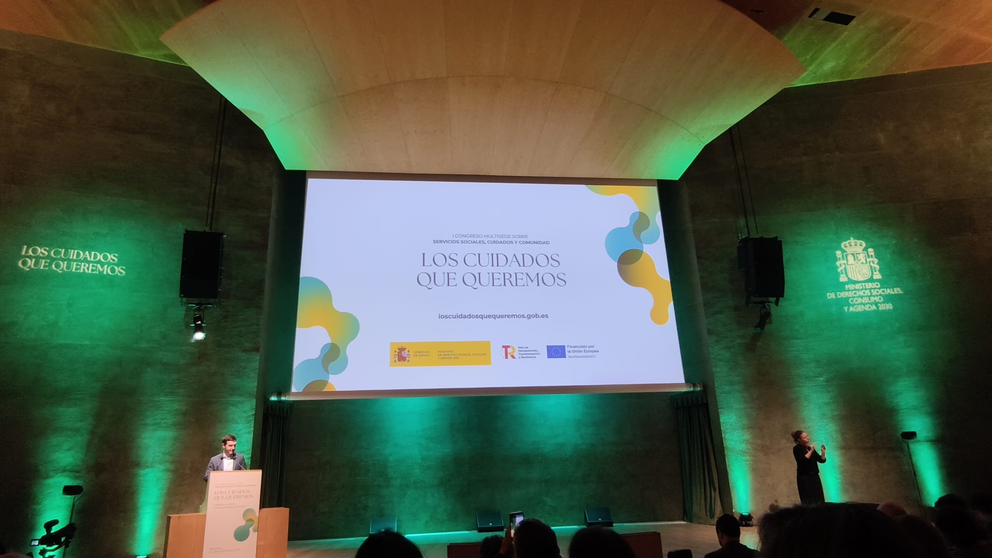 Pablo Bustinduy, ministro de Derechos Sociales, Consumo y Agenda 2030, se dirige a los asistentes al congreso.